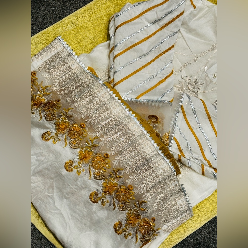 Pakistani Dress By Charizma